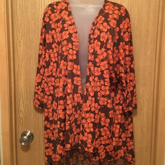 LulaRoe Kimono size L. - Picture 1 of 5